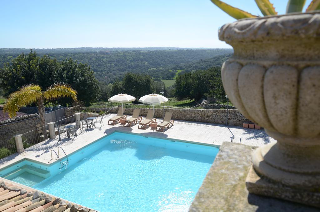 Casina Di Grotta Di Ferro Pensionat Santa Croce Camerina Exteriör bild