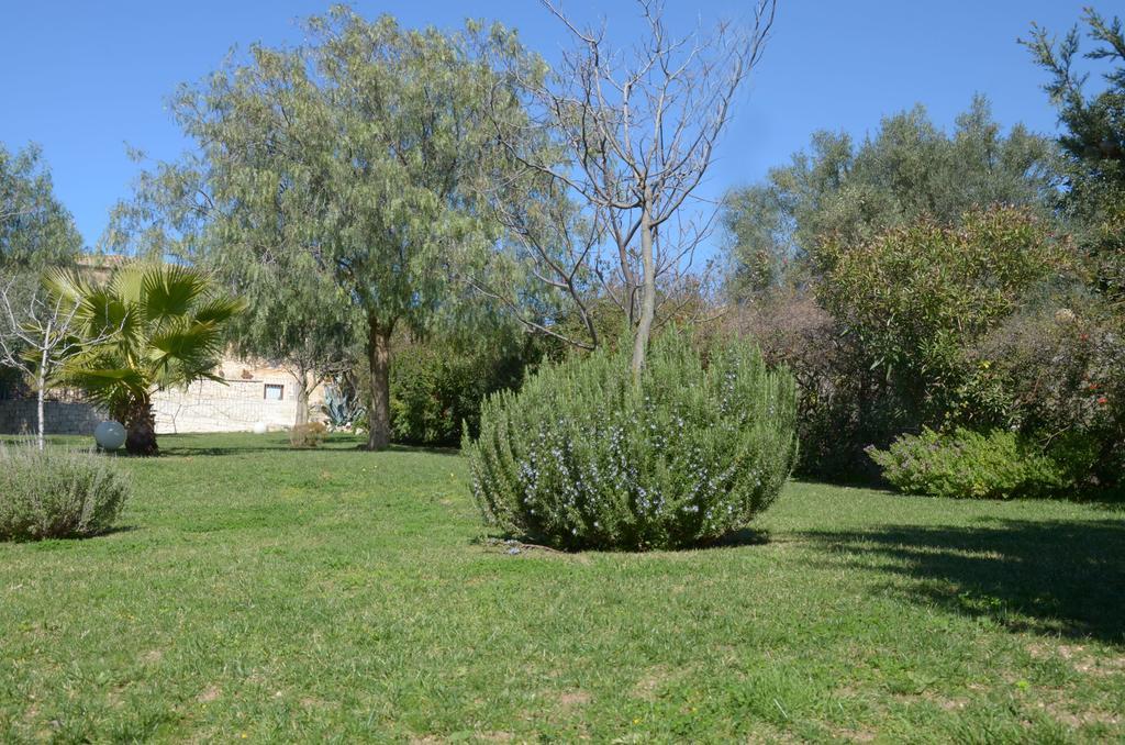 Casina Di Grotta Di Ferro Pensionat Santa Croce Camerina Exteriör bild
