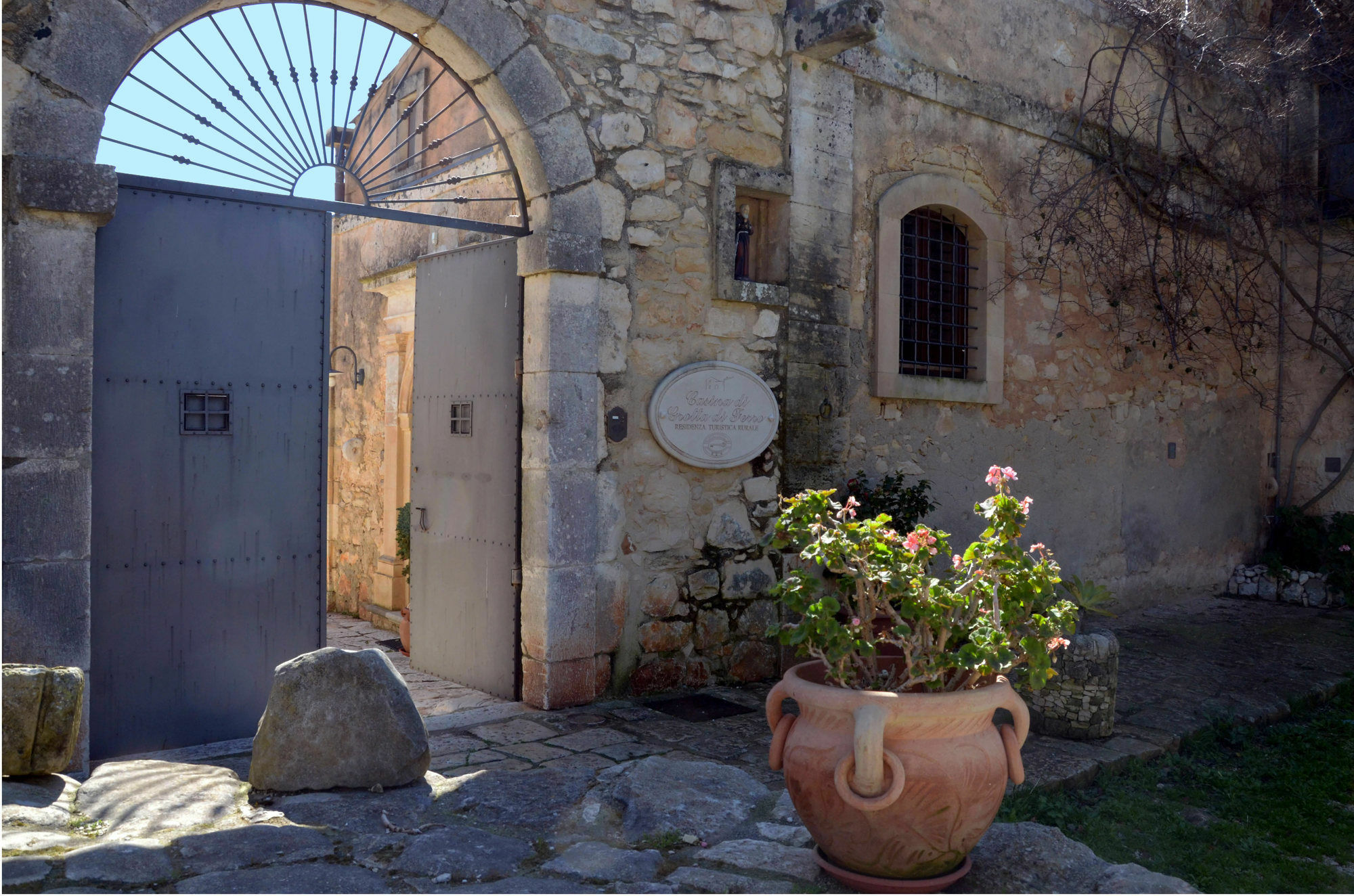 Casina Di Grotta Di Ferro Pensionat Santa Croce Camerina Exteriör bild