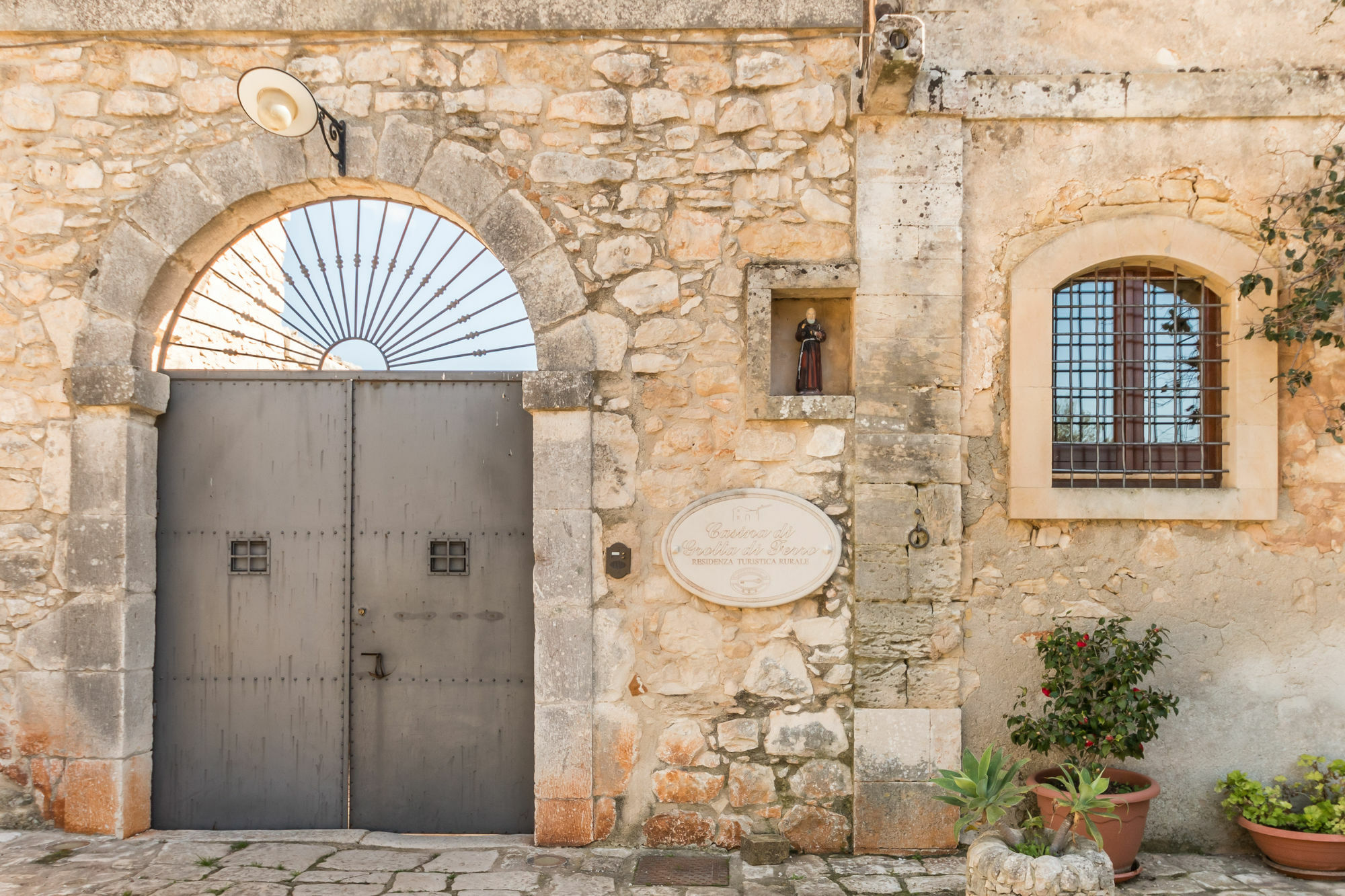 Casina Di Grotta Di Ferro Pensionat Santa Croce Camerina Exteriör bild